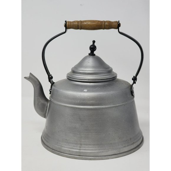 Vintage Unmarked Aluminum Tea Pot/Kettle With Wooden Handle‎ - Picture 3 of 10